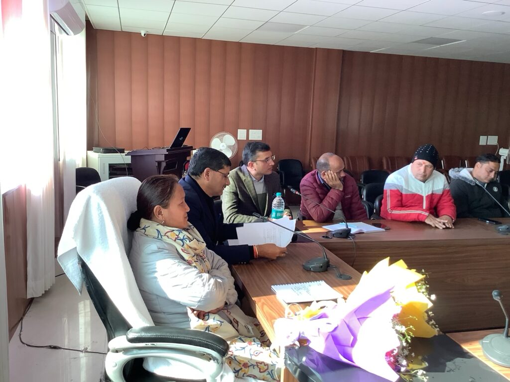 Shaikshik unnayan goshthi at education directorate Uttarakhand discussion on PGI index, Nas report and teachers problem