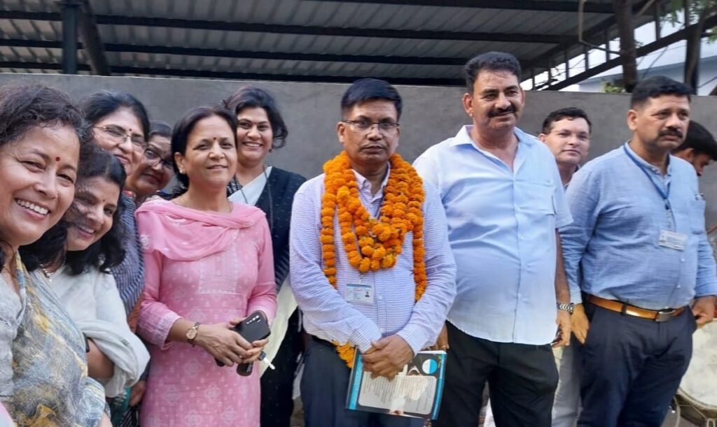 Diet principal jugran retirement event at diet dehradun