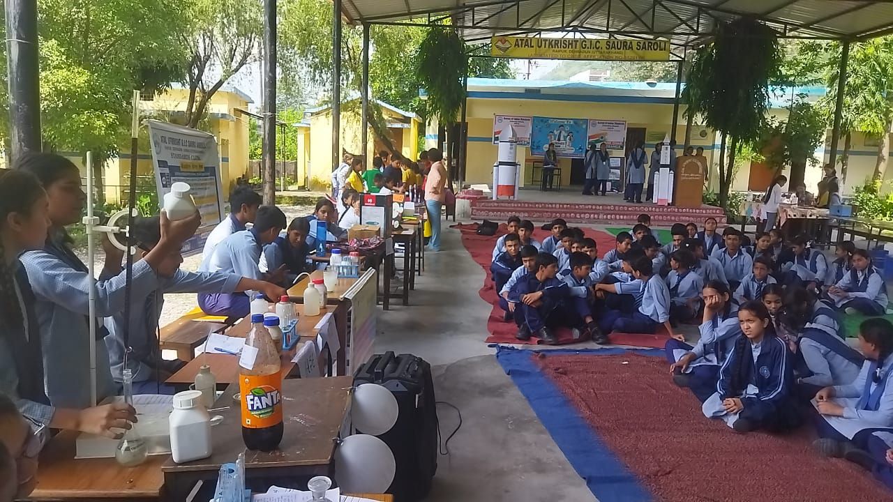 विज्ञान मेले में छात्रों ने दिखाई प्रतिभा, अगस्त्य फाउंडेशन ने विज्ञान के प्रायोगिक माडलों का किया प्रदर्शन