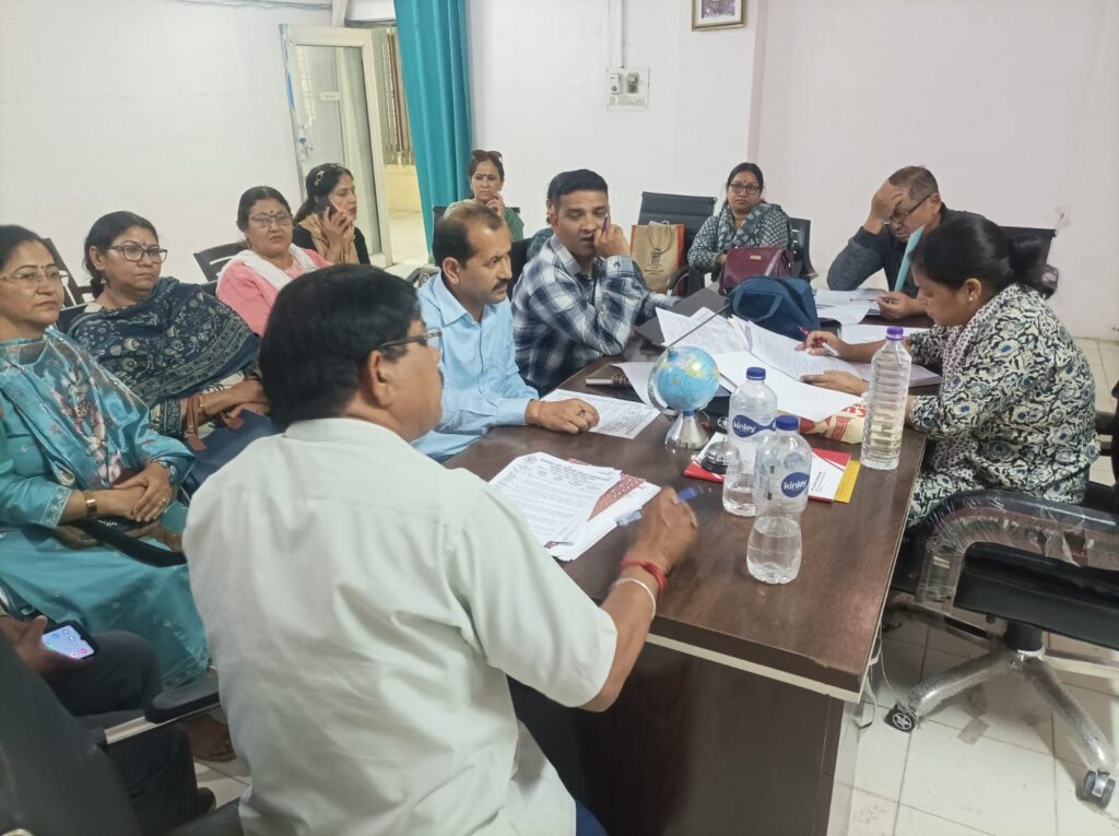 Teachers meeting with dy eo raipur